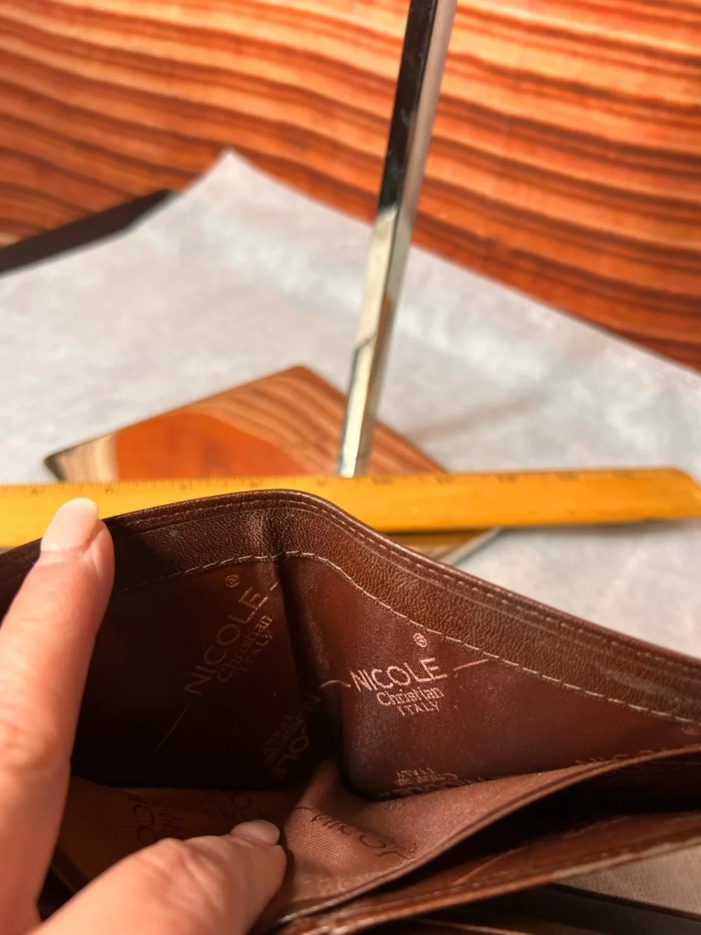 Nicole Christian Italy Leather Bifold Wallet ID slot, card slots, bill slips